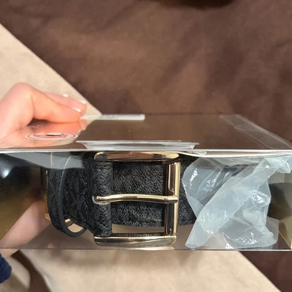 New Women’s Michael Kors Belt - Picture 2 of 5